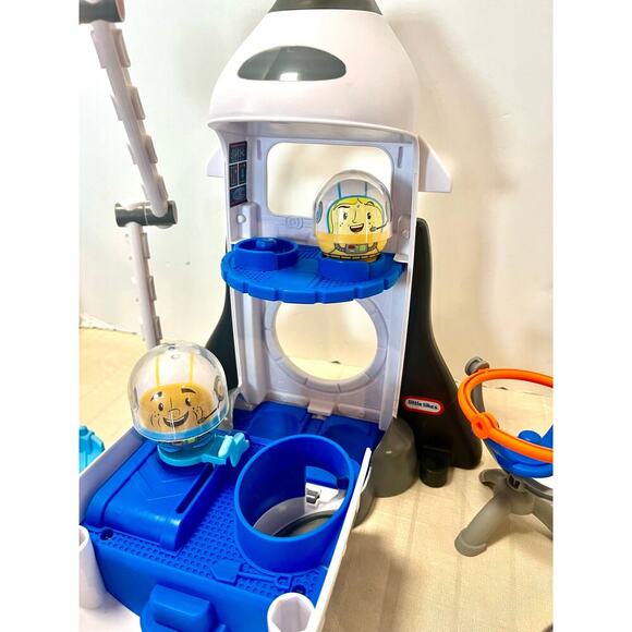 Toddle Tots Launch Time Rocket &  Far Out Farm alien farmer astronauts blocks - Picture 8 of 9